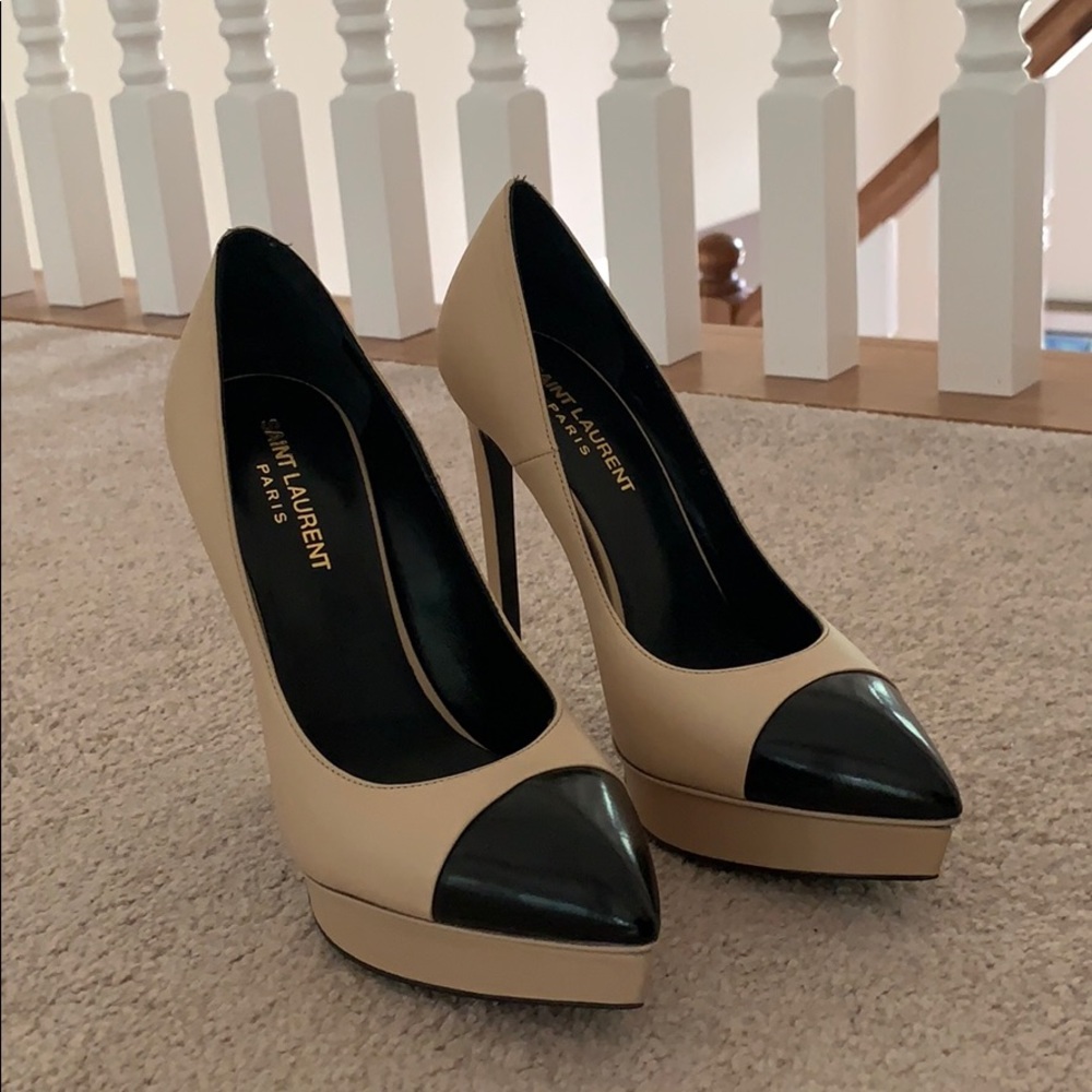 BNWT Saint Laurent Janis Cap Toe Pumps